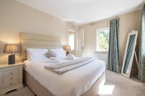 4 soveværelser, strygejern/strygebræt, internetforbindelse, sengetøj