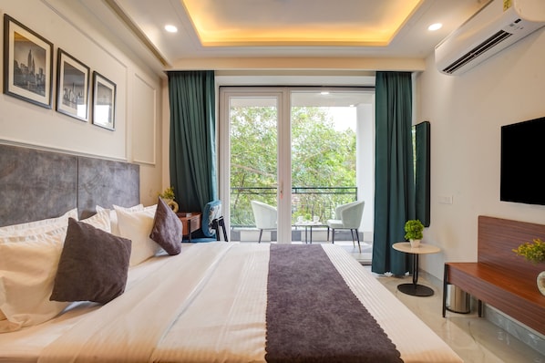 Standard Double Room, Balcony, City View | In-room safe, desk, laptop workspace, blackout drapes - Saltstayz Premier - Arjun Marg (Gurugram)