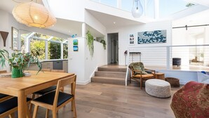 Dining - Sky Views by Property Mums (Somers)