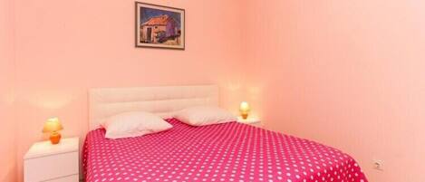 Tabla de planchar con plancha, cuna de viaje y wifi gratis