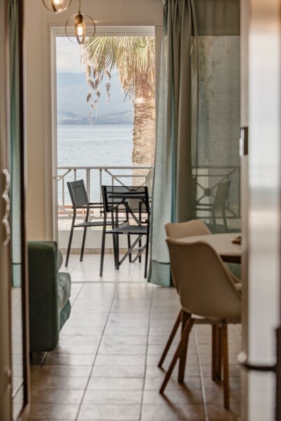 Wave Seaside Apartment