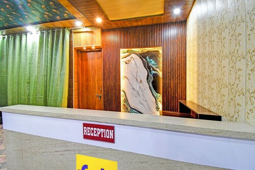 Fabhotel Raghunandan Inn