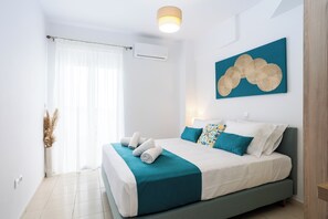 2 bedrooms, desk, iron/ironing board, WiFi
