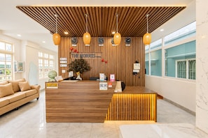 Quầy tiếp tân