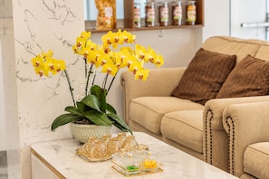 Quầy tiếp tân