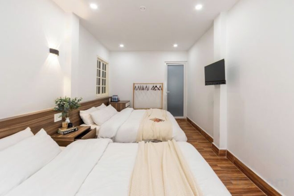 Soundproofing, WiFi (free)