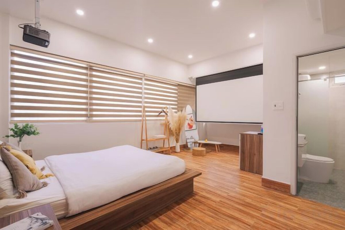 Soundproofing, WiFi (free)