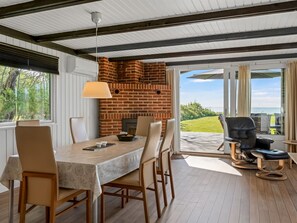 Dining - "Ørn" - 5m from the sea by Interhome (Bjert)