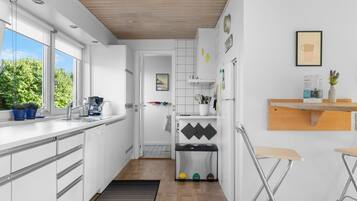 Réfrigérateur, micro-ondes, lave-vaisselle