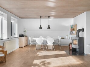 Dining - "Begitte" - 200m from the sea by Interhome (Hesselager)