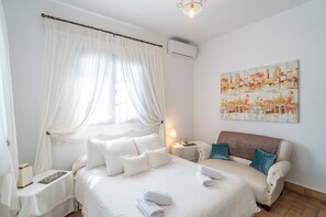 4 室のベッドルーム、アイロン / アイロン台、旅行用ベビーベッド、WiFi (無料)