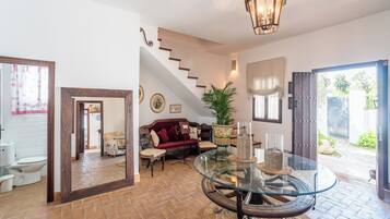 Una Smart TV, una chimenea