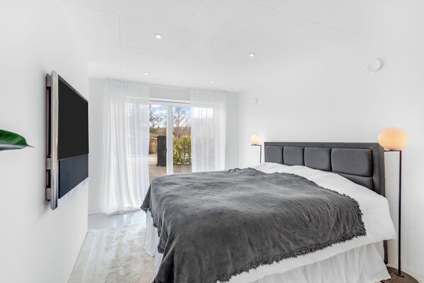 1 chambre, fer et planche à repasser, accès Internet, draps fournis