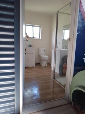 Douche, serviettes fournies