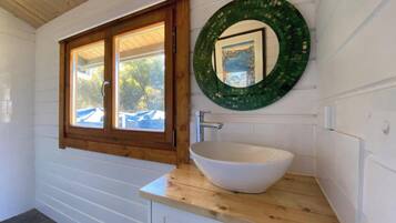 Douche, serviettes fournies