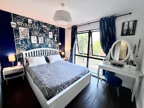 Room - Chic & Cosy Flat with a View (London)