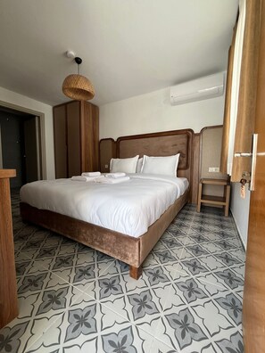 In-room safe, blackout curtains, free WiFi - kai urla (Urla)