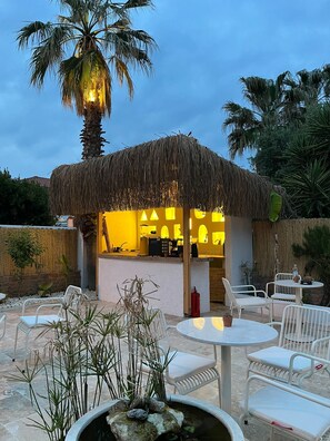 Exterior - kai urla (Urla)