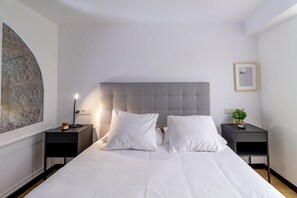 1 slaapkamer, een strijkplank/strijkijzer, wifi, beddengoed