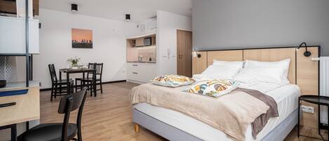 Studio (51) | Living area