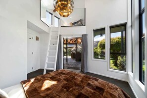 3 bedrooms, iron/ironing board, travel cot, WiFi