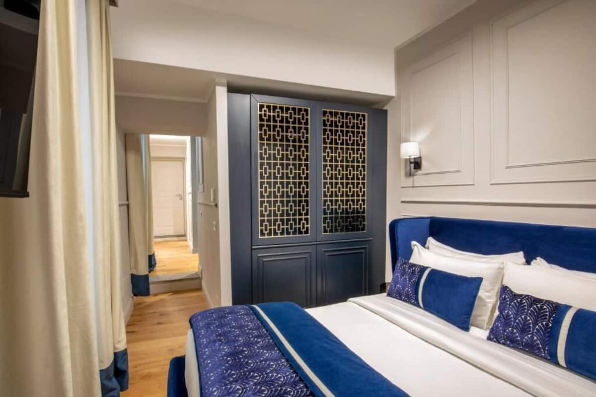 Minibar, in-room safe, desk, soundproofing