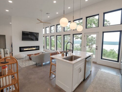 Luxury Lakeview Retreat with Hot Tub!