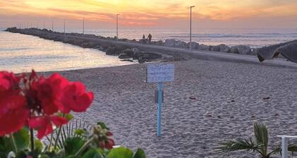 New and central B&B, near Falcone and Borsellino Airport, 5 minutes from the sea