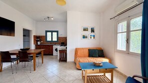 Books - Villa Gaia (METHONI)