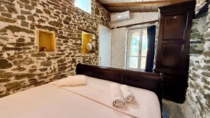 2 bedrooms, free WiFi, bed sheets - Villa Gaia (METHONI)