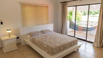 4 habitaciones, tabla de planchar con plancha y wifi gratis