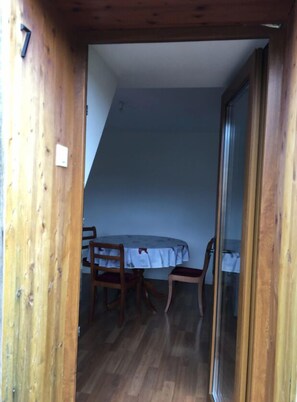 Standard Apartment, Mountain View | In-room dining
