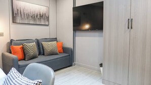 Smart TV - Unit 3.105/6 (Singapore)
