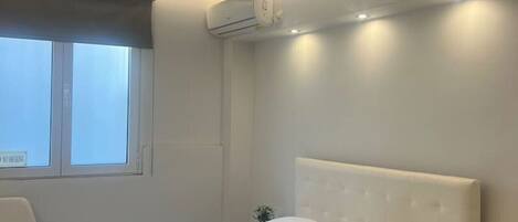 1 habitación, tabla de planchar con plancha, wifi y ropa de cama