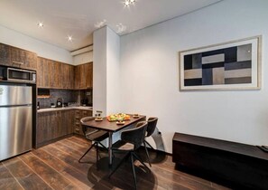 Dining - Classy and stylish apartment next to Hilton (Athina)