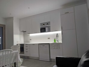 Fridge, microwave, oven, stovetop - A dream few meters from the sea... (San Pietro In Bevagna)