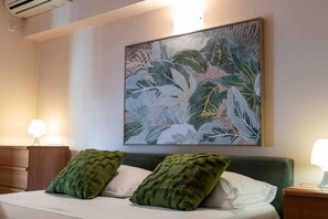 2 bedrooms, desk, iron/ironing board, WiFi - Petralona amazing 2 bd flat (Athina)