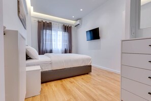 1 chambre, fer et planche à repasser, Wi-Fi, draps fournis
