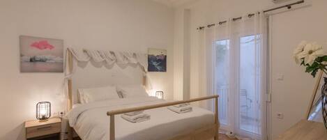 1 slaapkamer, een strijkplank/strijkijzer, wifi, beddengoed