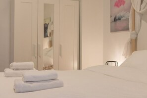 1 chambre, fer et planche à repasser, Wi-Fi, draps fournis