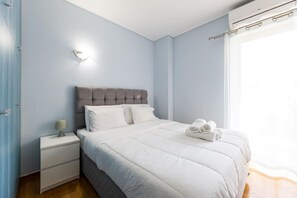 2 habitaciones, tabla de planchar con plancha, wifi y ropa de cama 