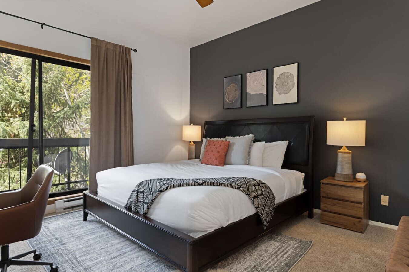 2 bedrooms, desk, free WiFi, bed sheets