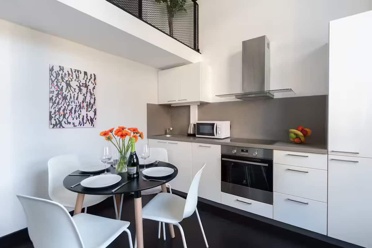 Comfort Room | Private kitchen