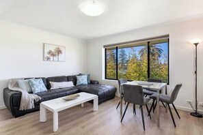 TV, DVD player, offices