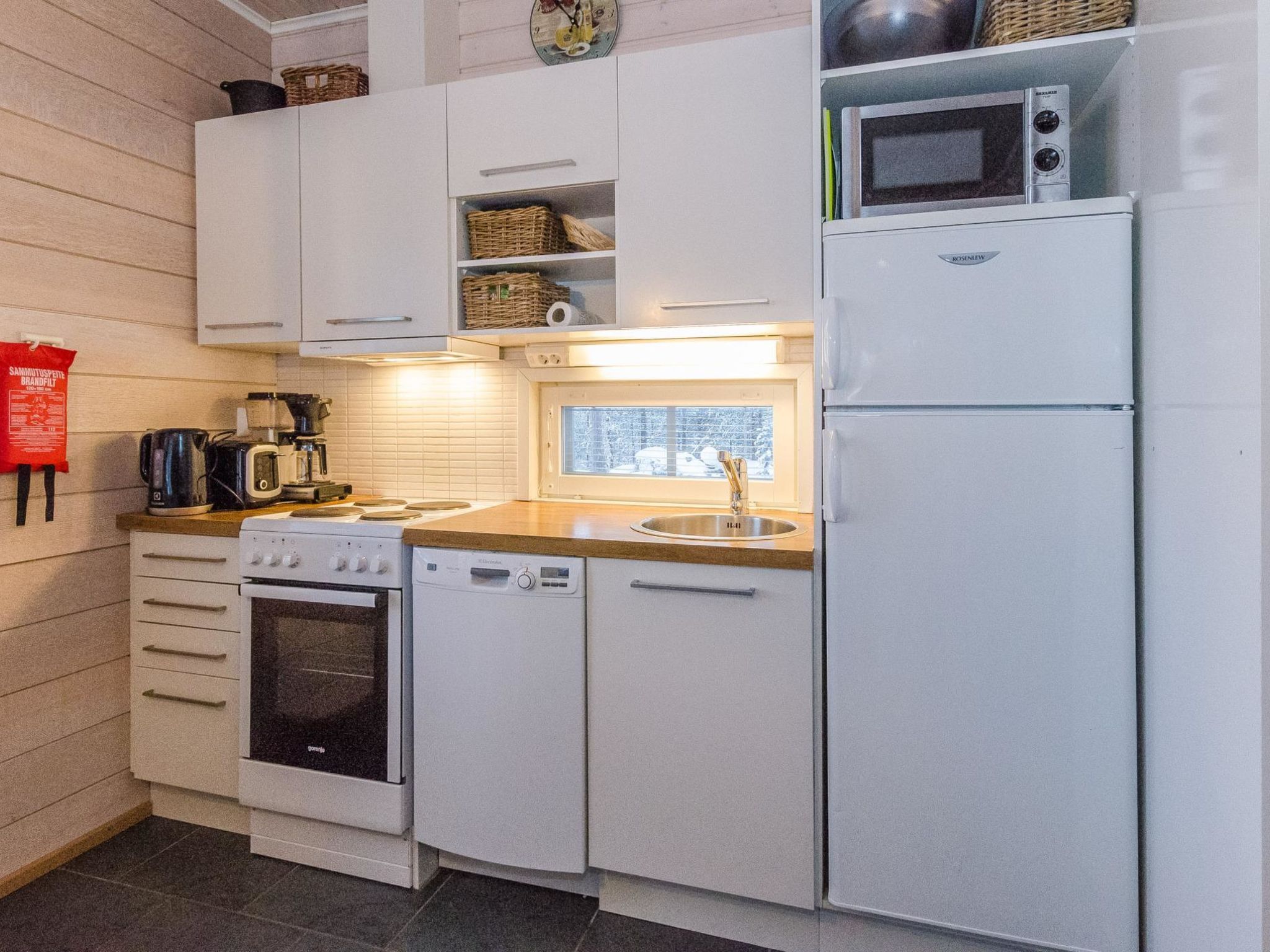 雪櫃、微波爐、洗碗機、廚房用具/餐具/器皿