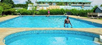 Hotel Staridge Limited