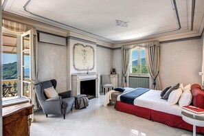 6 chambres, fer et planche à repasser, lit parapluie, Wi-Fi gratuit