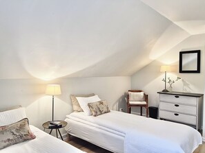 Free WiFi, bed sheets - Fjällbacka Bed & Breakfast (Fjällbacka)
