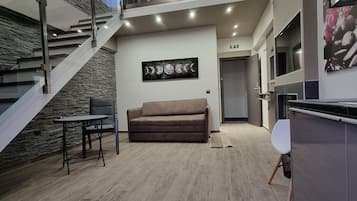 Superior-sviitti, osittainen merinäköala | 1 makuuhuone, minibaari, tallelokero huoneessa, äänieristys