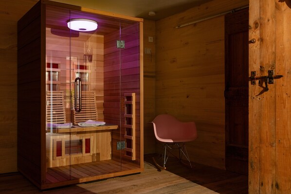 Interior detail - Nature Cathare (Léran)